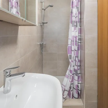 Appartamento Cozy In With Kitchen Porec